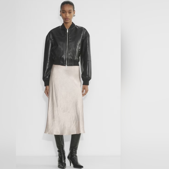 Aritzia Dresses & Skirts - Aritzia Babaton Slip skirt size 0 in EUC